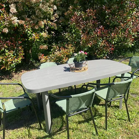 Holiday home Charmante Maison De Famille Avec Jardin