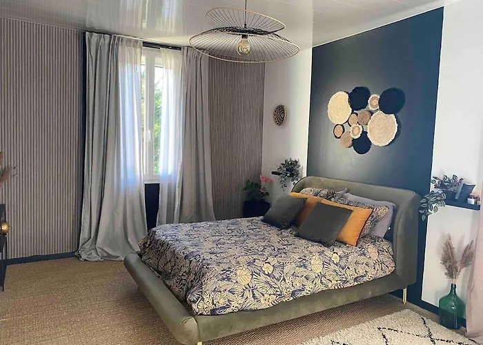 Charmante Maison De Famille Avec Jardin *